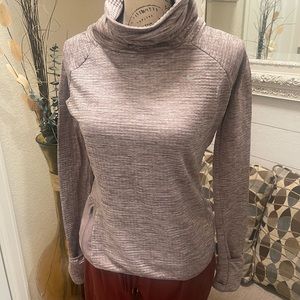 Nike Women’s Dri Fit Turtleneck (S)